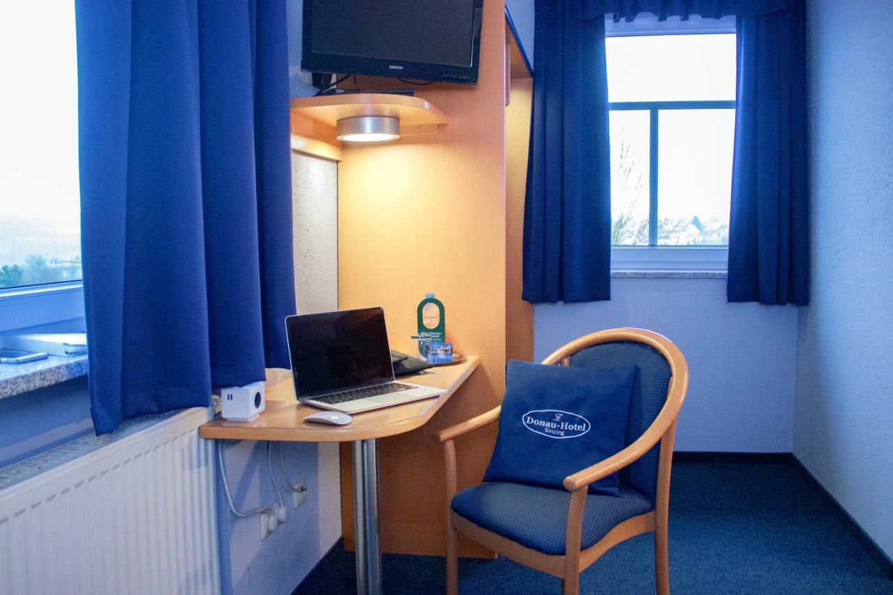 Donau-Hotel Sinzing Kültér fotó